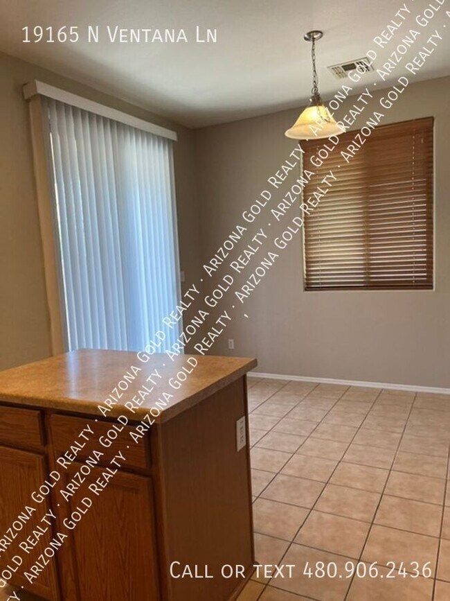 Building Photo - 19165 N Ventana Ln