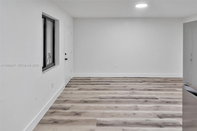 Building Photo - 4037 SW 65th Ave