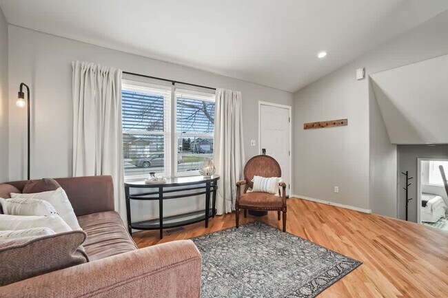 Building Photo - 1619 Ruby Ct