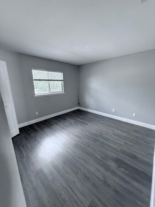 Building Photo - 5316 28th St SW