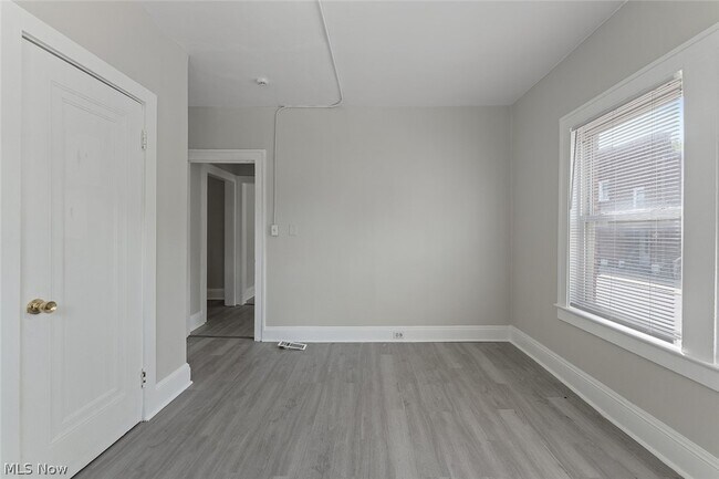 Building Photo - 4600 Division Ave