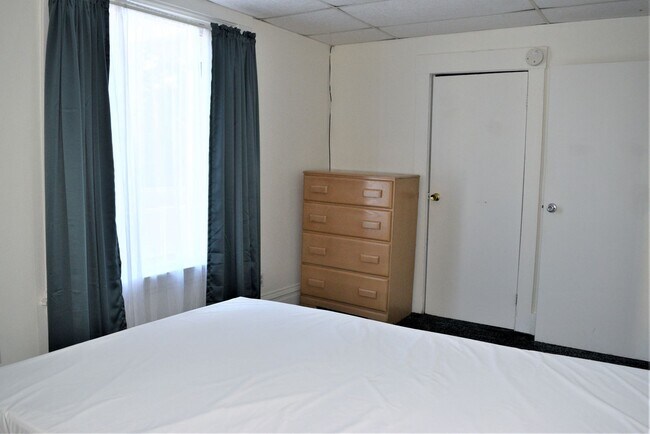 Building Photo - 402-apt1-4 Water St