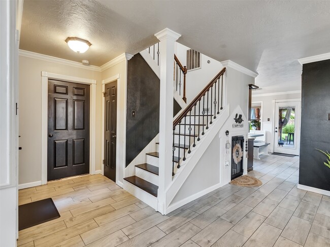Building Photo - 702 Olde Oaks Dr