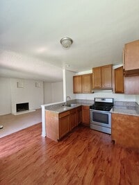 Building Photo - 1130 W 9th St