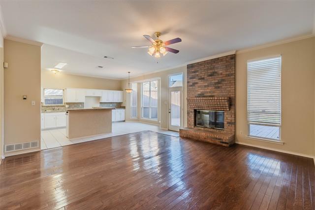 Building Photo - 313 Meadowood Ln