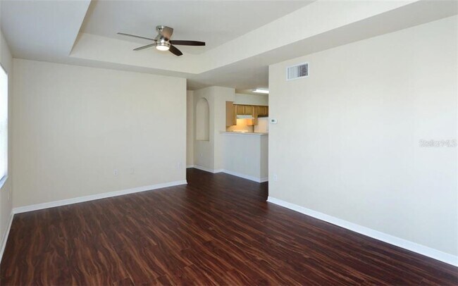 Building Photo - 2950 Viscaya Pl