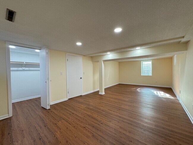 Building Photo - 2908 Cheyenne Cir
