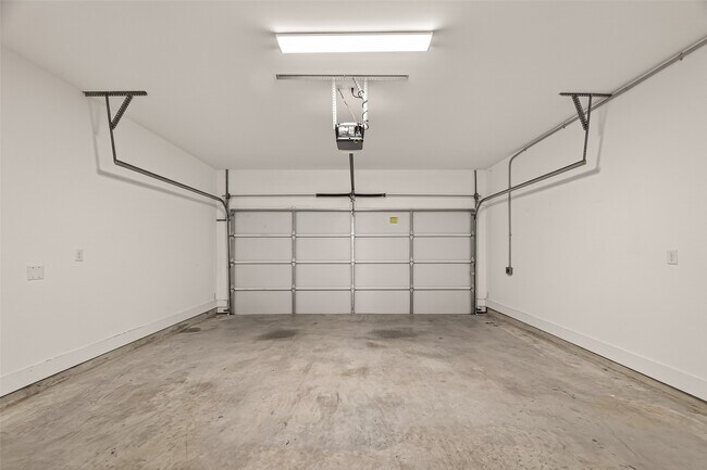 Building Photo - 1406 Mansfield St