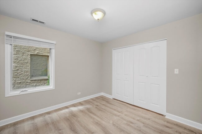 Building Photo - 3423 Ridgeland-101