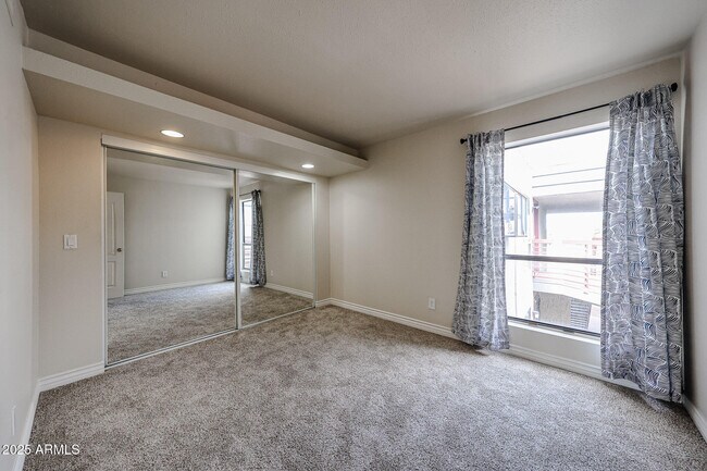 Building Photo - 3435 W Danbury Dr