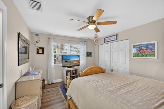 Building Photo - 18221 SE Fairview Cir