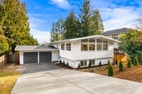 Building Photo - Gorgeous Fully Renovated 5 Bedroom Redmond/Bellevue/Kirkland Border