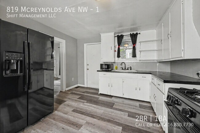 Building Photo - 819 Mc Reynolds Ave NW