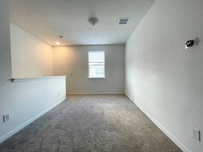 Building Photo - 16071 Micelli Dr