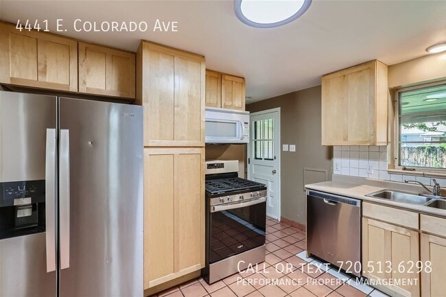 Building Photo - 4441 E Colorado Ave