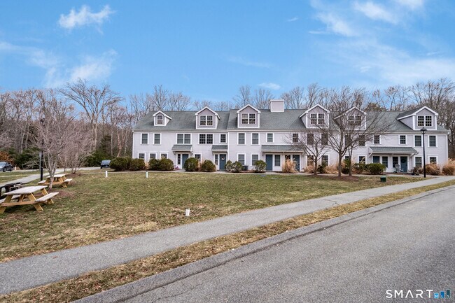 Building Photo - 77 Lyme St
