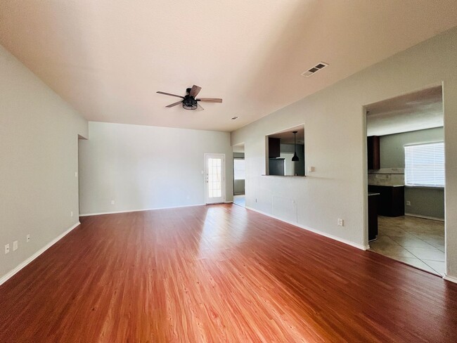 Building Photo - Trimmier Estates Beauty!
