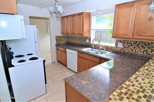 Building Photo - 75 Brandy Ln