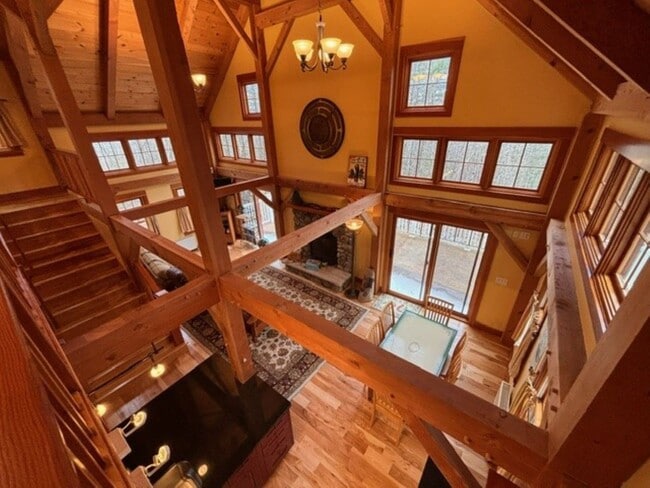 Building Photo - 62 Heights Rd