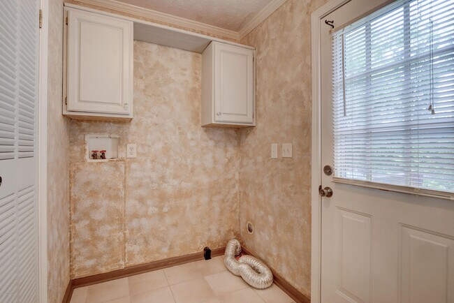 Building Photo - 428 Capeside Dr