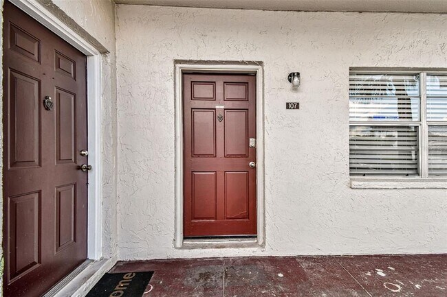 Building Photo - 9001 Tudor Dr