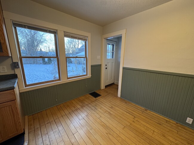 Large dinning area with backyard & deck - 69 Wright Ave