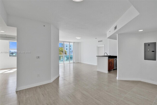 Building Photo - 7900 Harbor Island Dr