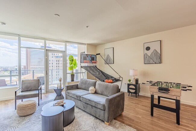 Building Photo - 101 N 1st Ave