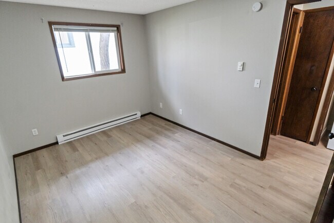 Building Photo - 723 W York Ave