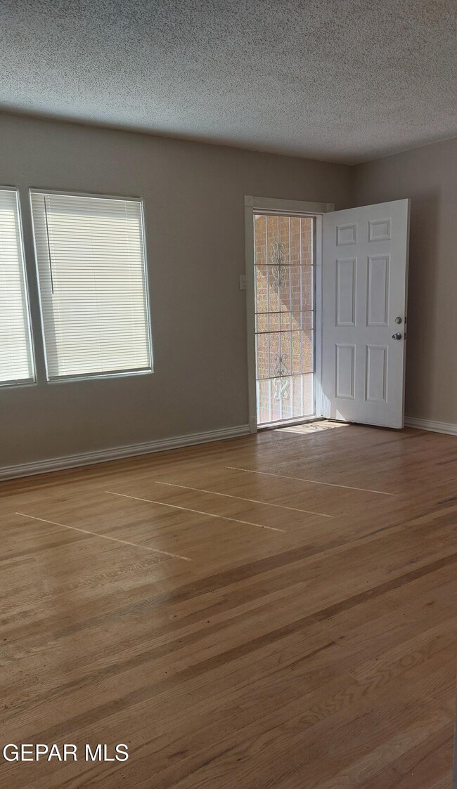 Building Photo - 3609 Jefferson Ave