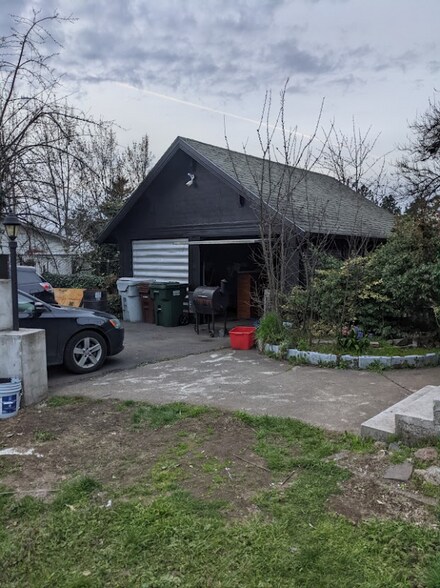 Building Photo - 7829 SE Johnson Creek Blvd