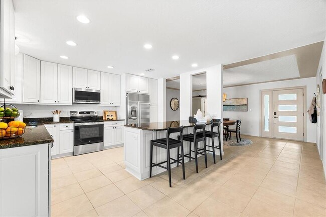 Building Photo - 8848 Sunlit Cove Dr NE
