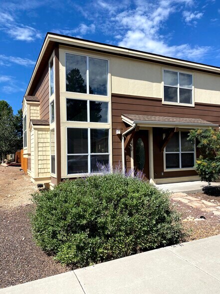 Building Photo - 1488 S Noelle Ln