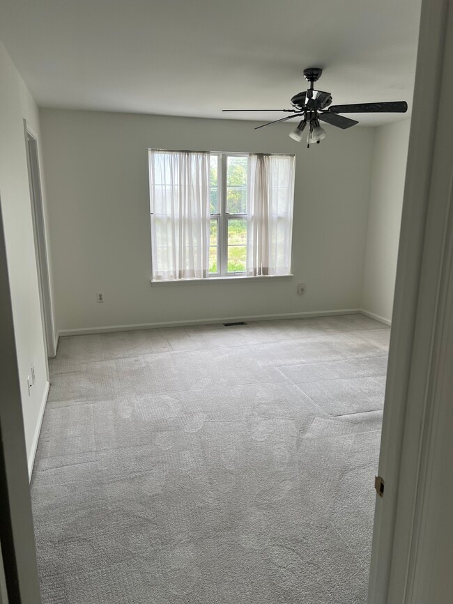 Building Photo - 1534 MacIntosh Way