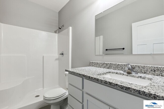 Building Photo - 1012-1012 W 55th St S
