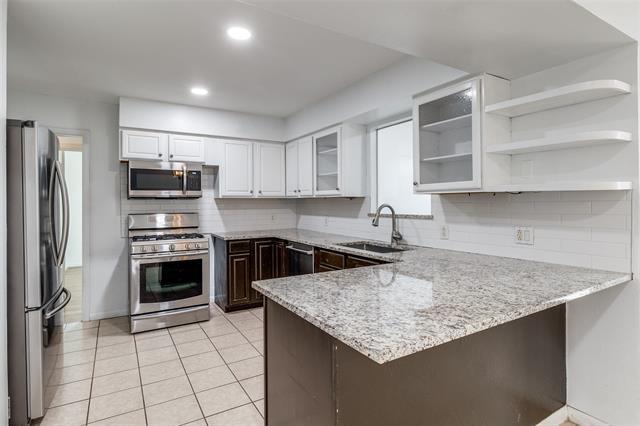 Building Photo - 6418 E Lovers Ln