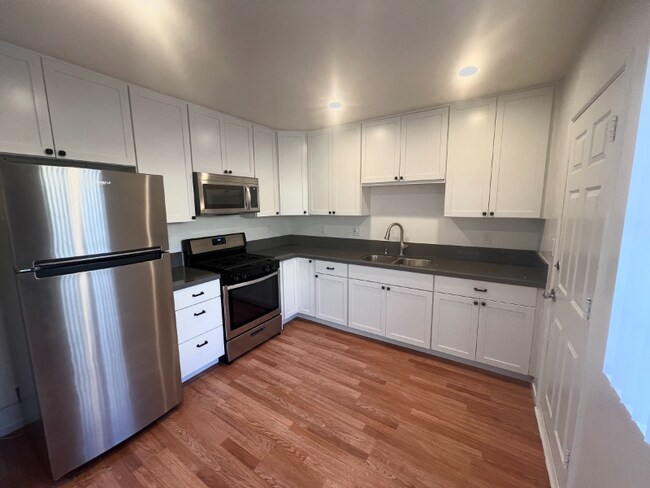 Building Photo - 3608 Collier Ave