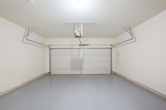 Building Photo - 148 Isabella Wy