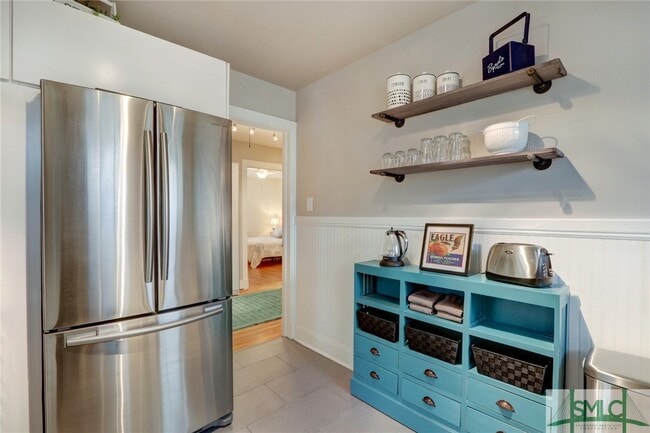 Building Photo - 240 Columbus Dr