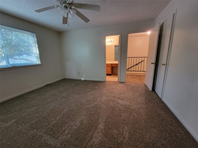 Building Photo - 2139 Shiveley Cir