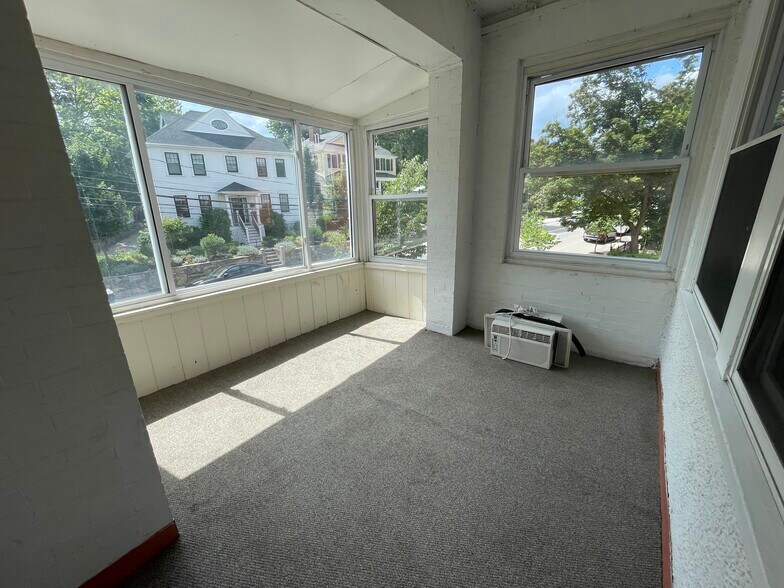 Building Photo - 797 Washington St