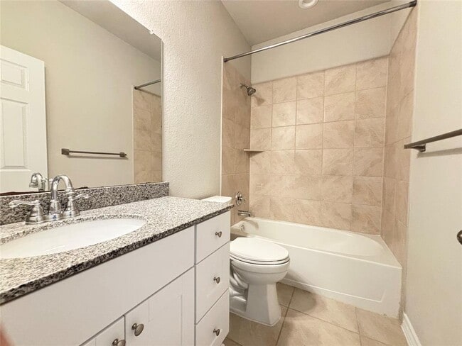 Building Photo - 10921 Zoeller Dr