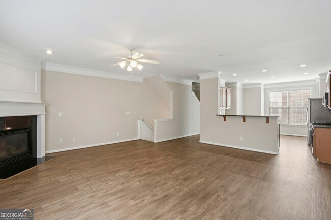 Building Photo - 642 Bernay Way
