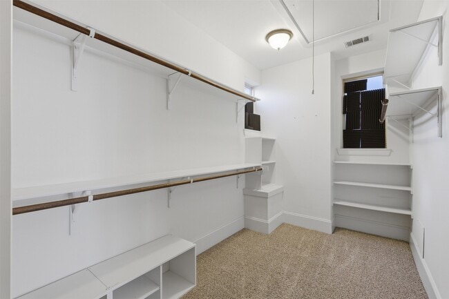 Building Photo - 1816 Dennis St