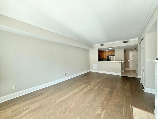 Building Photo - 510 Glenwood Ave