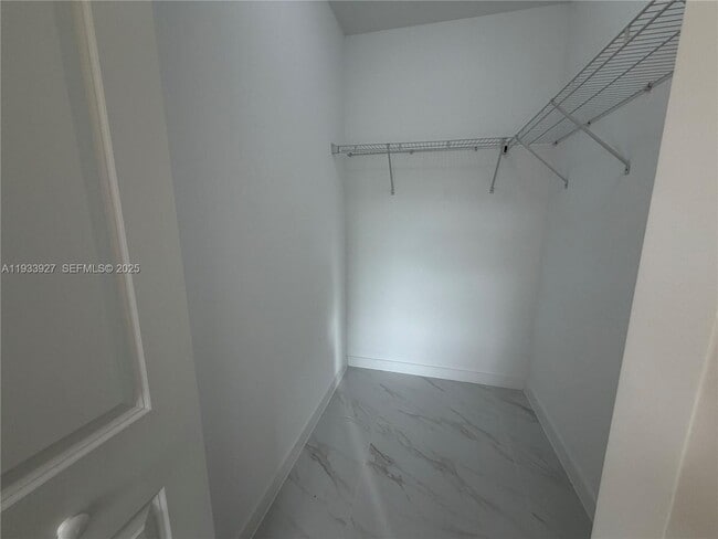 Building Photo - 2308 E 4th Ave