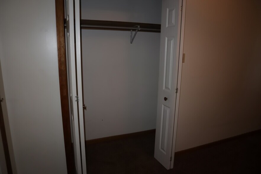 Building Photo - 442 3rd St