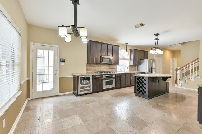 Building Photo - 5803 Song Ridge Ct