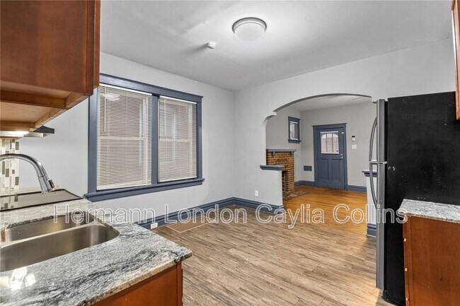 Building Photo - 4040 Shreve Ave