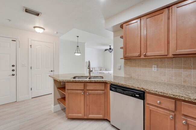 Building Photo - 155 Galicia Way